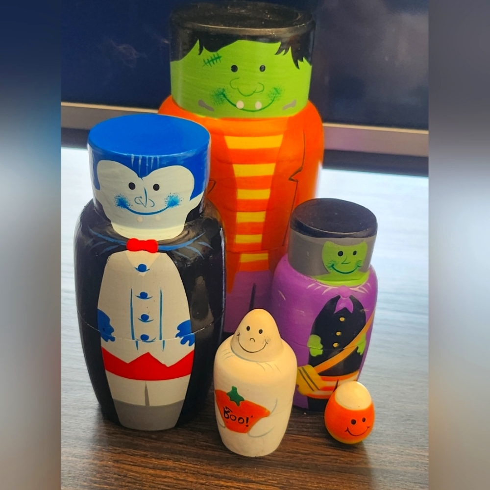 5 Piece Halloween Nesting Dolls